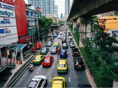 滴滴海外包车上线11国，中文司机服务、免绑卡换汇