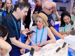 从“沟通工具”到“成交工具”：科大讯飞AI翻译重构外贸生意链路